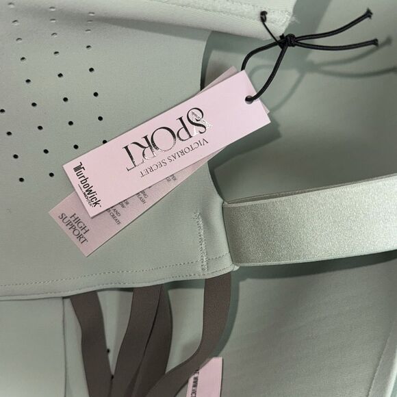 🔥Victoria's Secret Green Seamless Sports Bra Sz 34DDD New - Picture 3 of 5